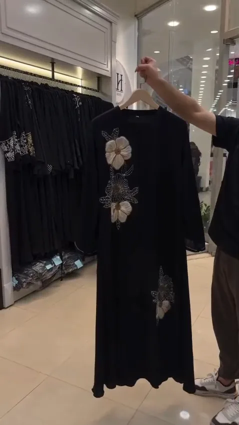 Tissue handwork abaya — 4